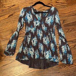 Cute free people blouse!